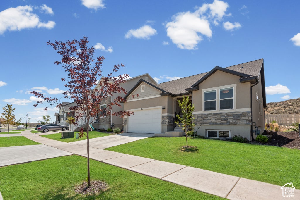 Photo of 617 N BENNEDICT DR, Saratoga Springs, UT 84045 (MLS # 2188634)
