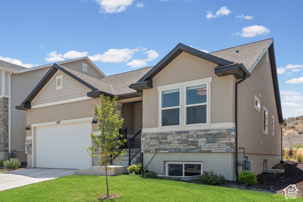 Photo of 617 N BENNEDICT DR, Saratoga Springs, UT 84045 (MLS # 2188634)