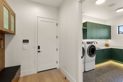 Tiny photo for 2768 W LAVA VALLEY WAY, Santa Clara, UT 84765 (MLS # 2147740)