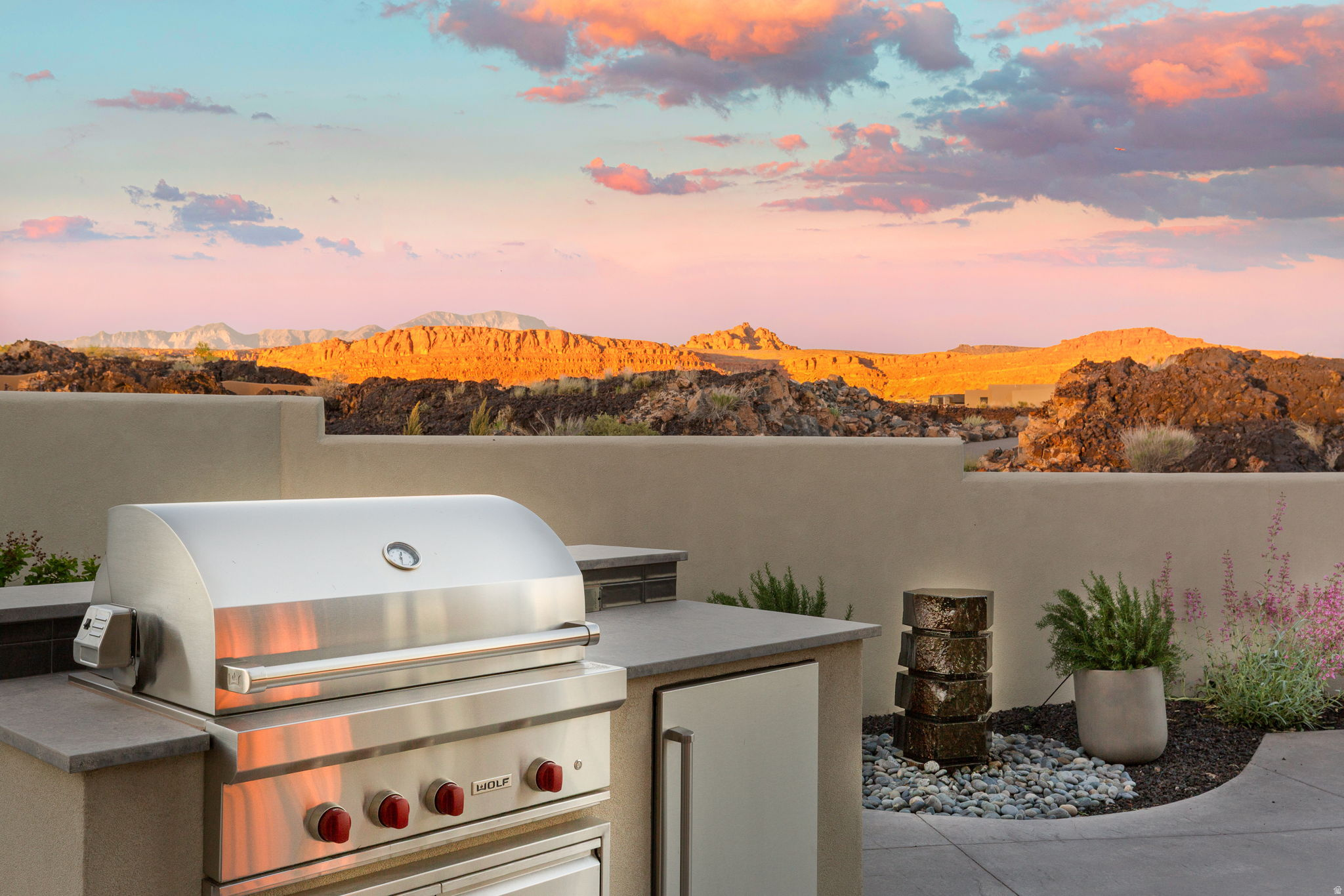 POINT AT SNOW CANYON - Residential