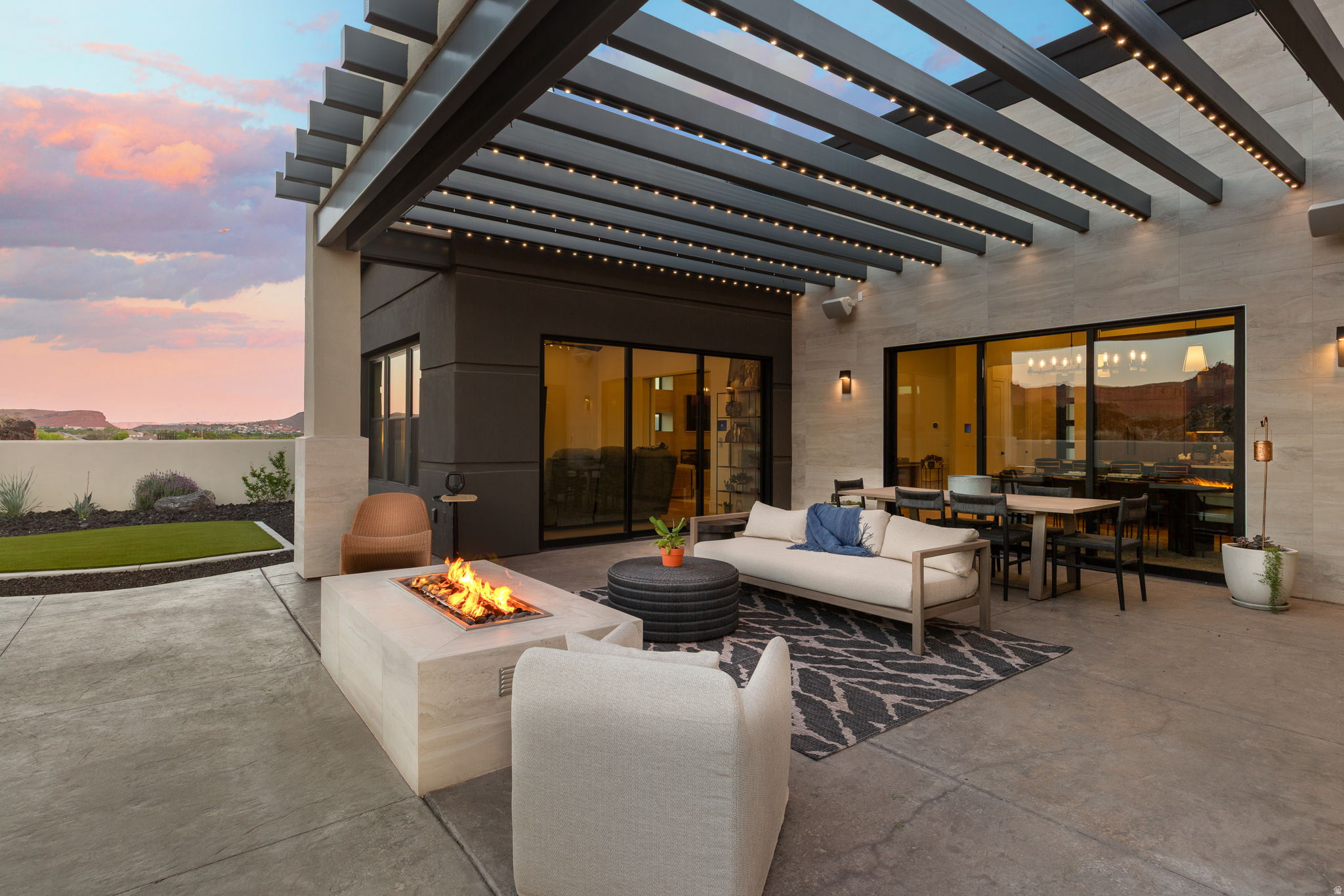 POINT AT SNOW CANYON - Residential