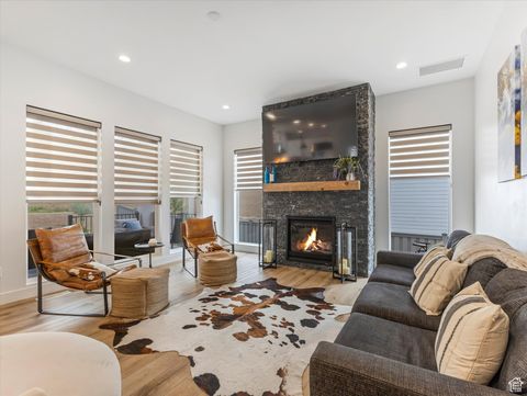 Tiny photo for 5796 N VALLEY VIEW RD, Lehi, UT 84043 (MLS # 2096323)