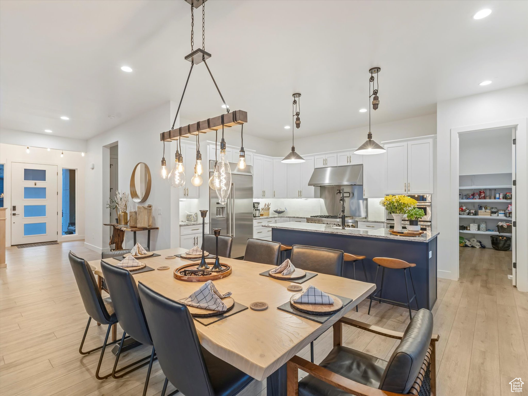 CANYON POINT - Residential