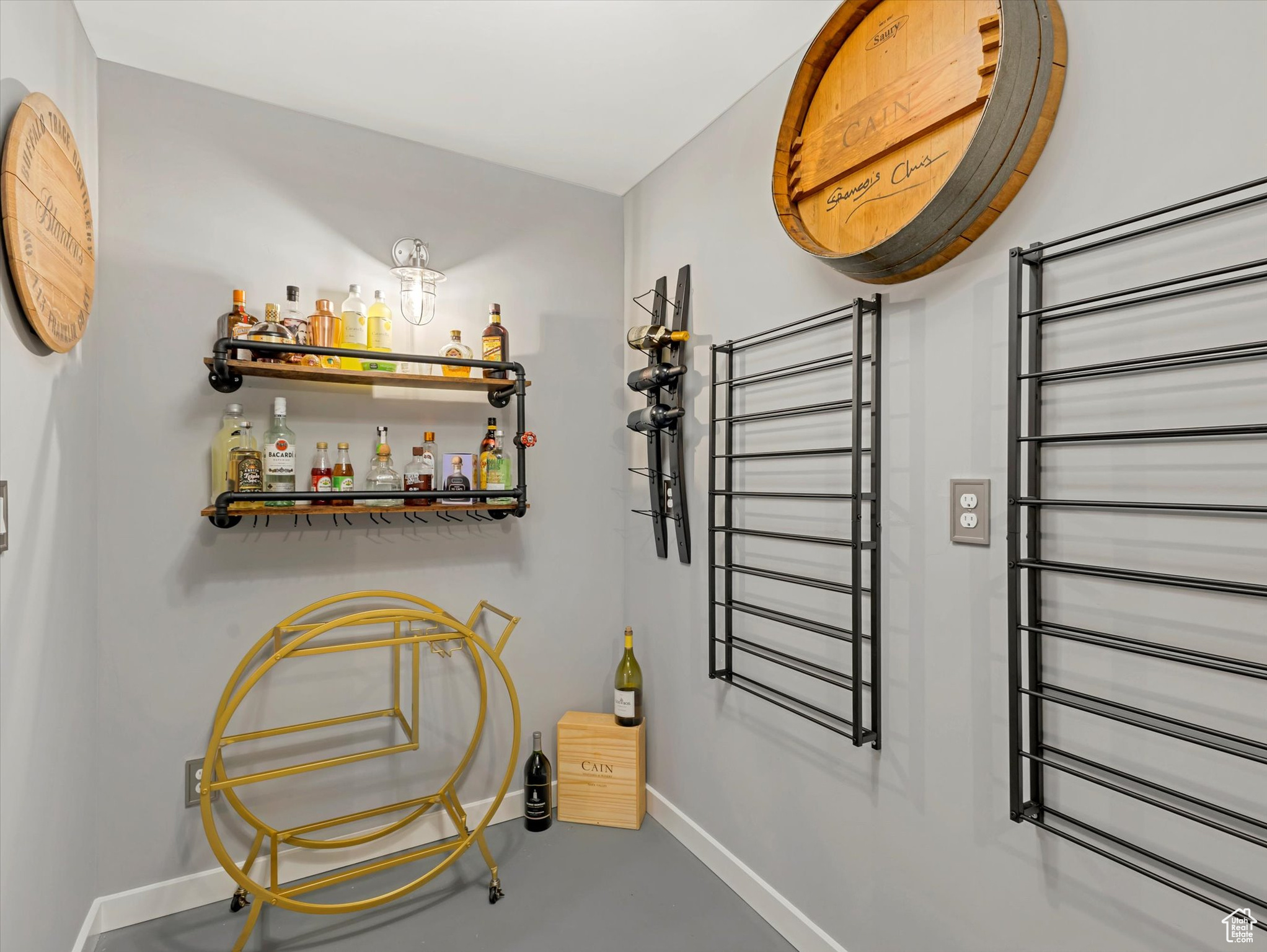 CANYON POINT - Residential