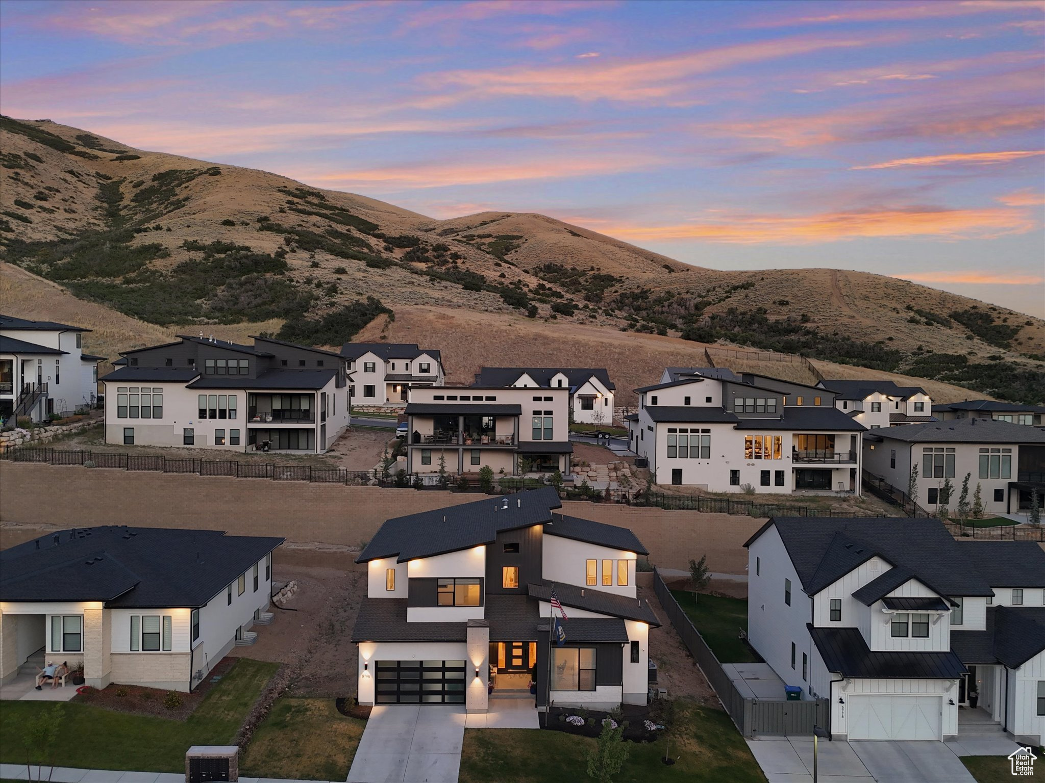 CANYON POINT - Residential