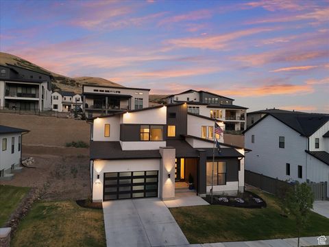 Tiny photo for 5796 N VALLEY VIEW RD, Lehi, UT 84043 (MLS # 2096323)