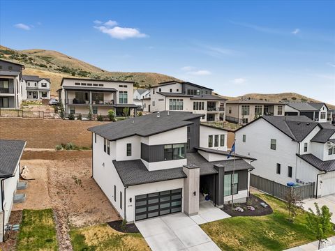 Tiny photo for 5796 N VALLEY VIEW RD, Lehi, UT 84043 (MLS # 2096323)