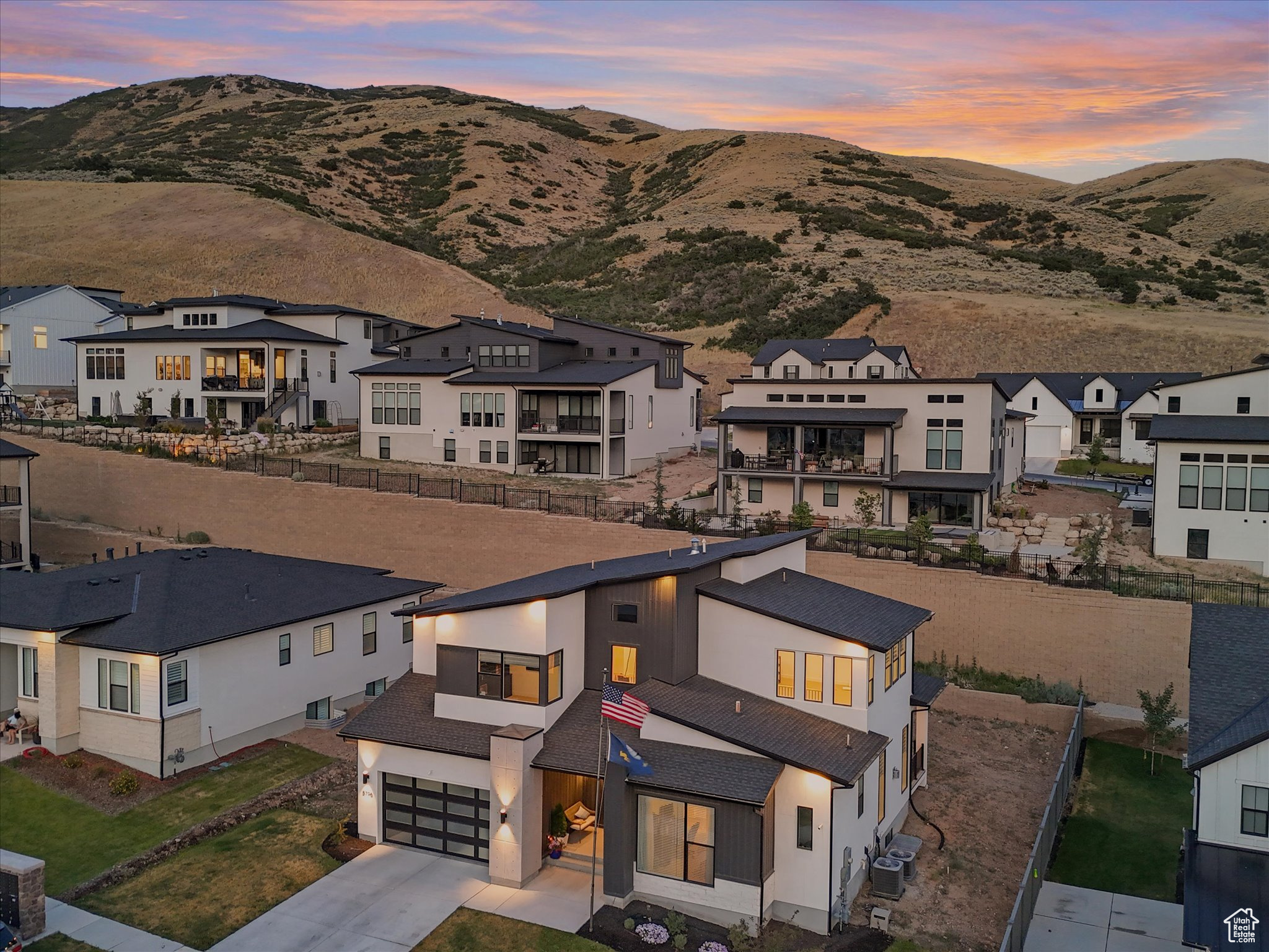 CANYON POINT - Residential