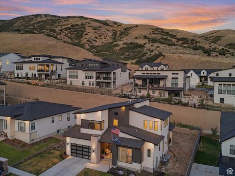 Tiny photo for 5796 N VALLEY VIEW RD, Lehi, UT 84043 (MLS # 2096323)