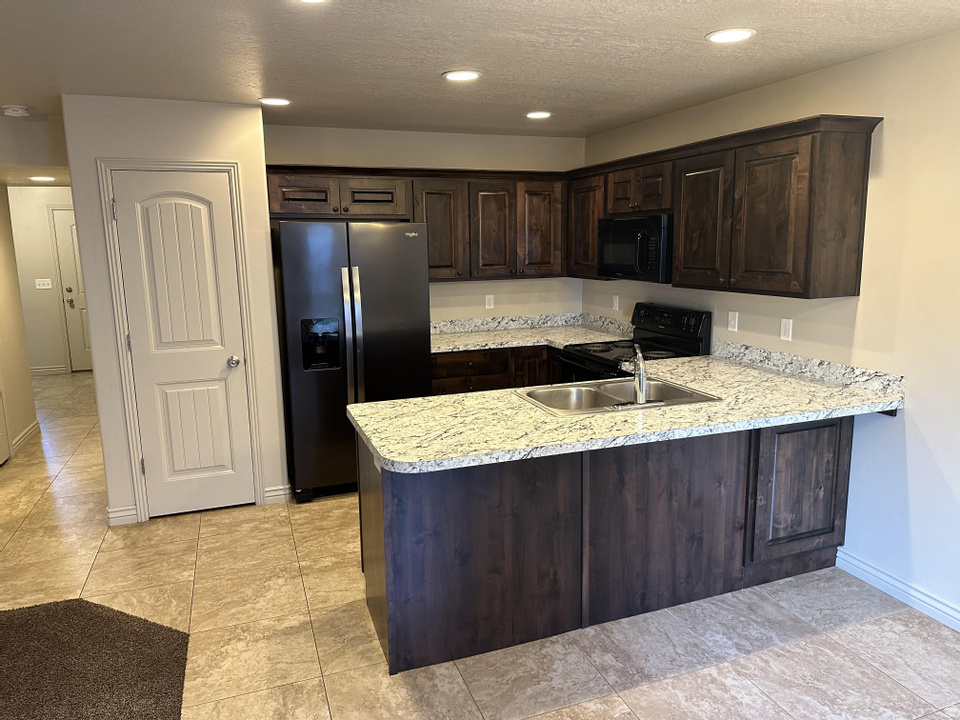 CAMELOT COVE - Residential