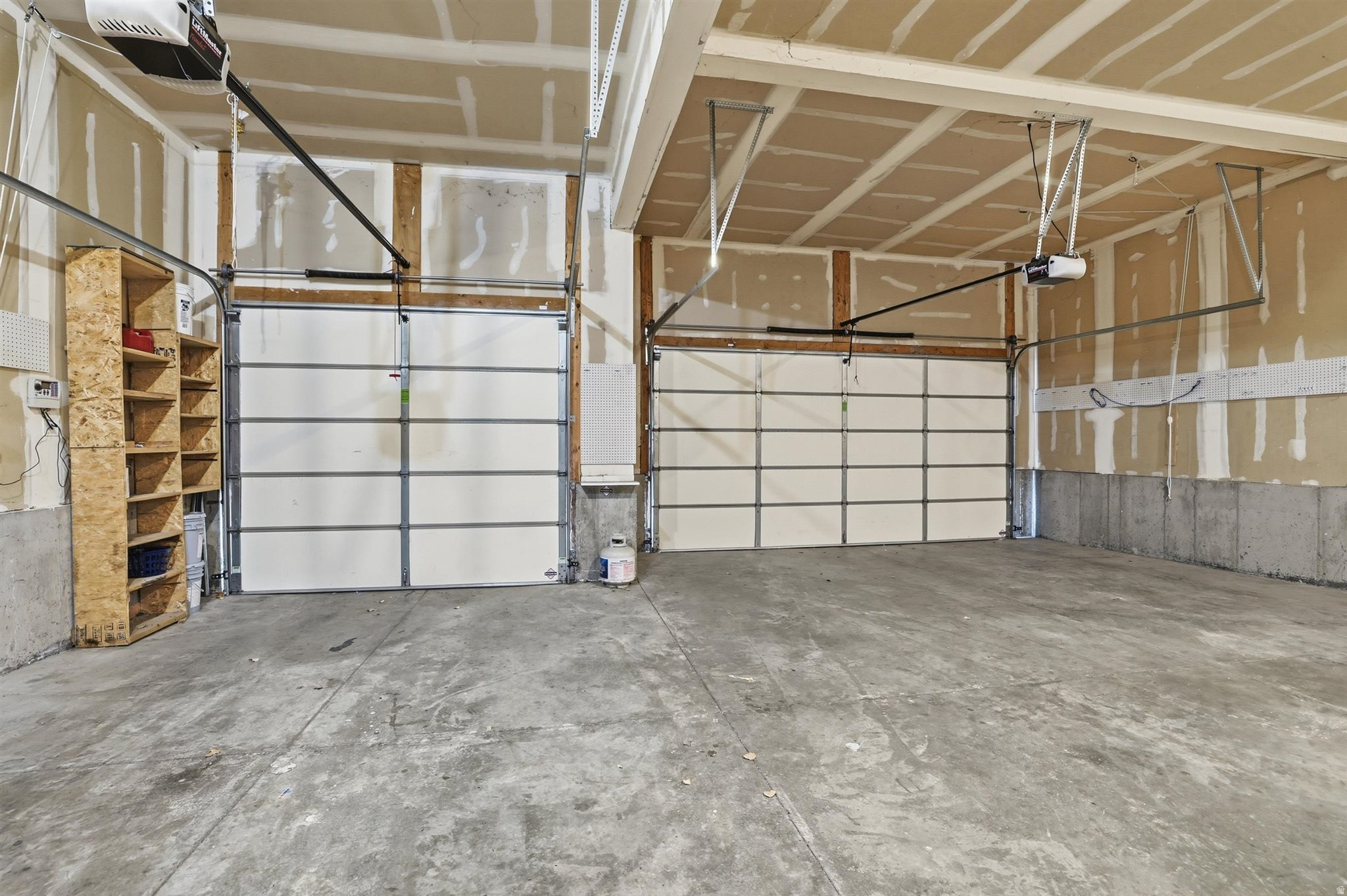 VALENTINE ESTATES - Residential