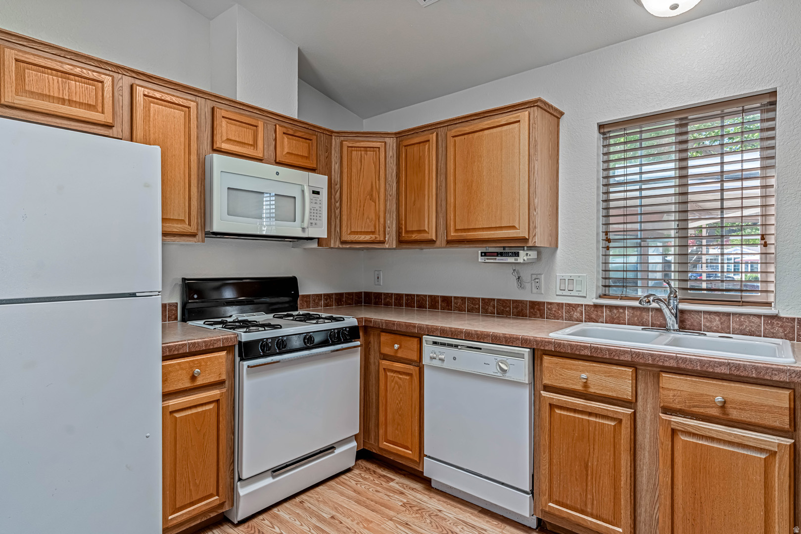 WORLDWIDE SUN RESORT 1 - Residential