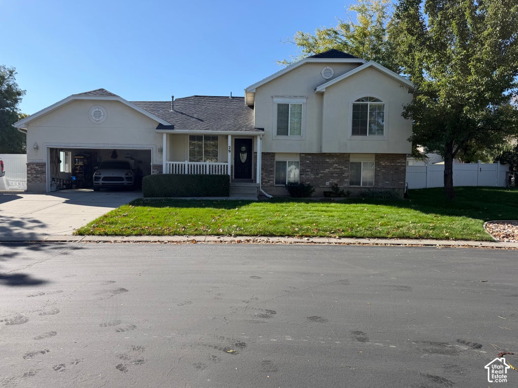 Photo of 29 E REDWING CT N, Saratoga Springs, UT 84045 (MLS # 2187742)