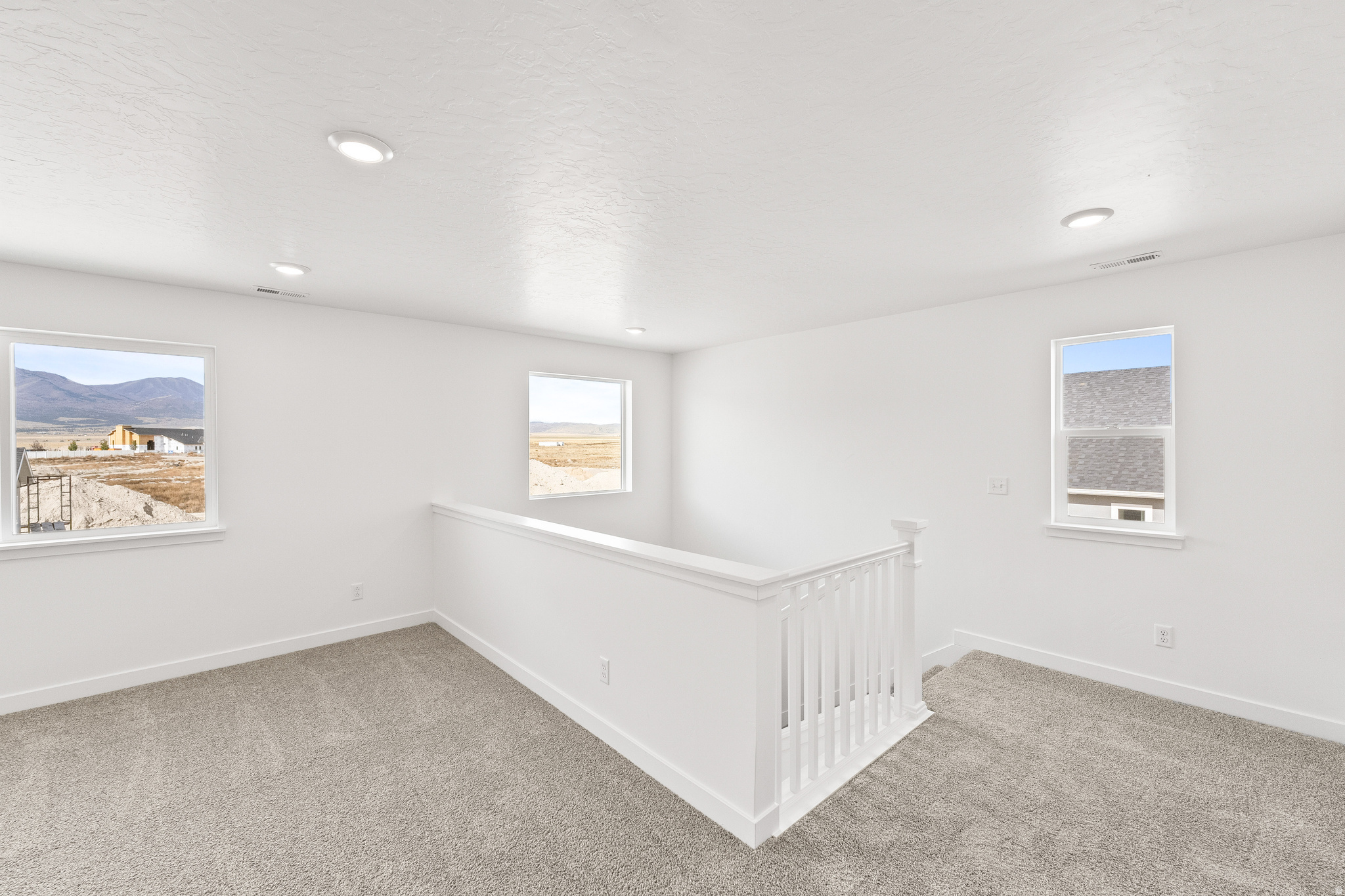 PONY EXPRESS ESTATES - Residential