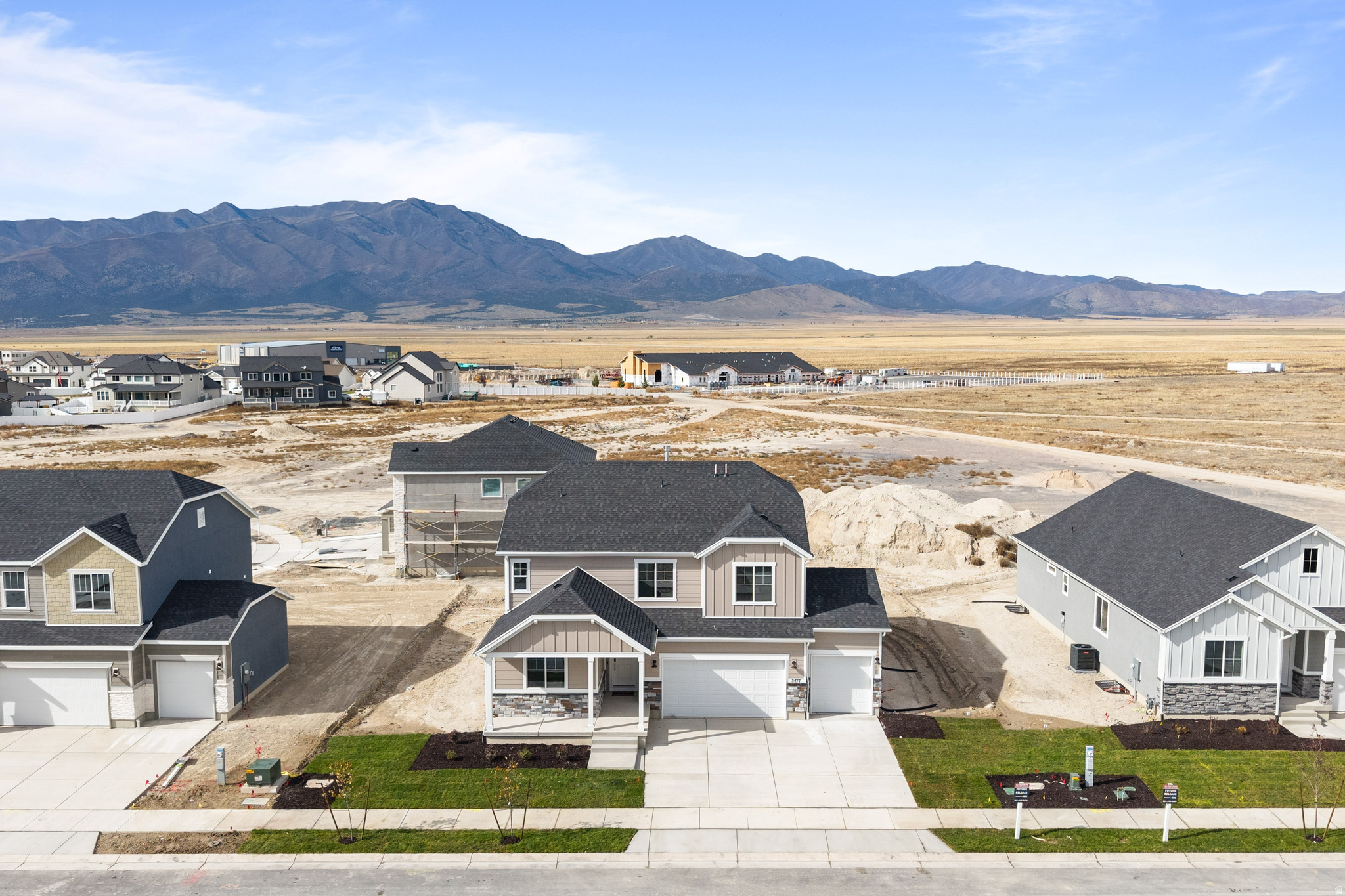 PONY EXPRESS ESTATES - Residential