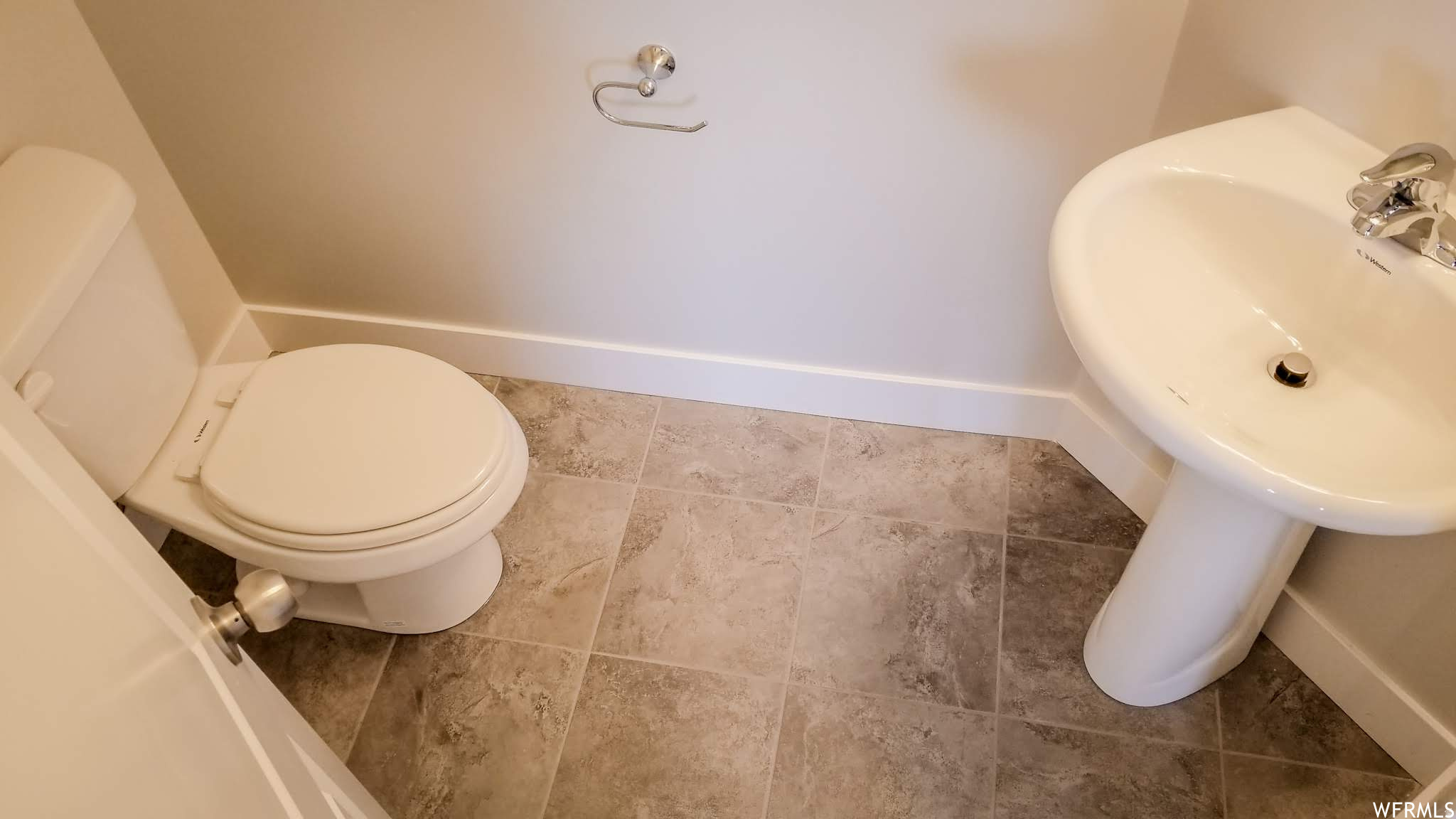 SKY RIDGE TOWNHOMES - Residential