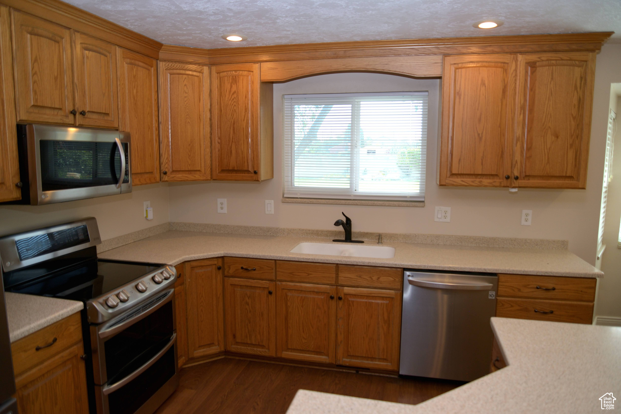 HARVEST ESTATES - Residential
