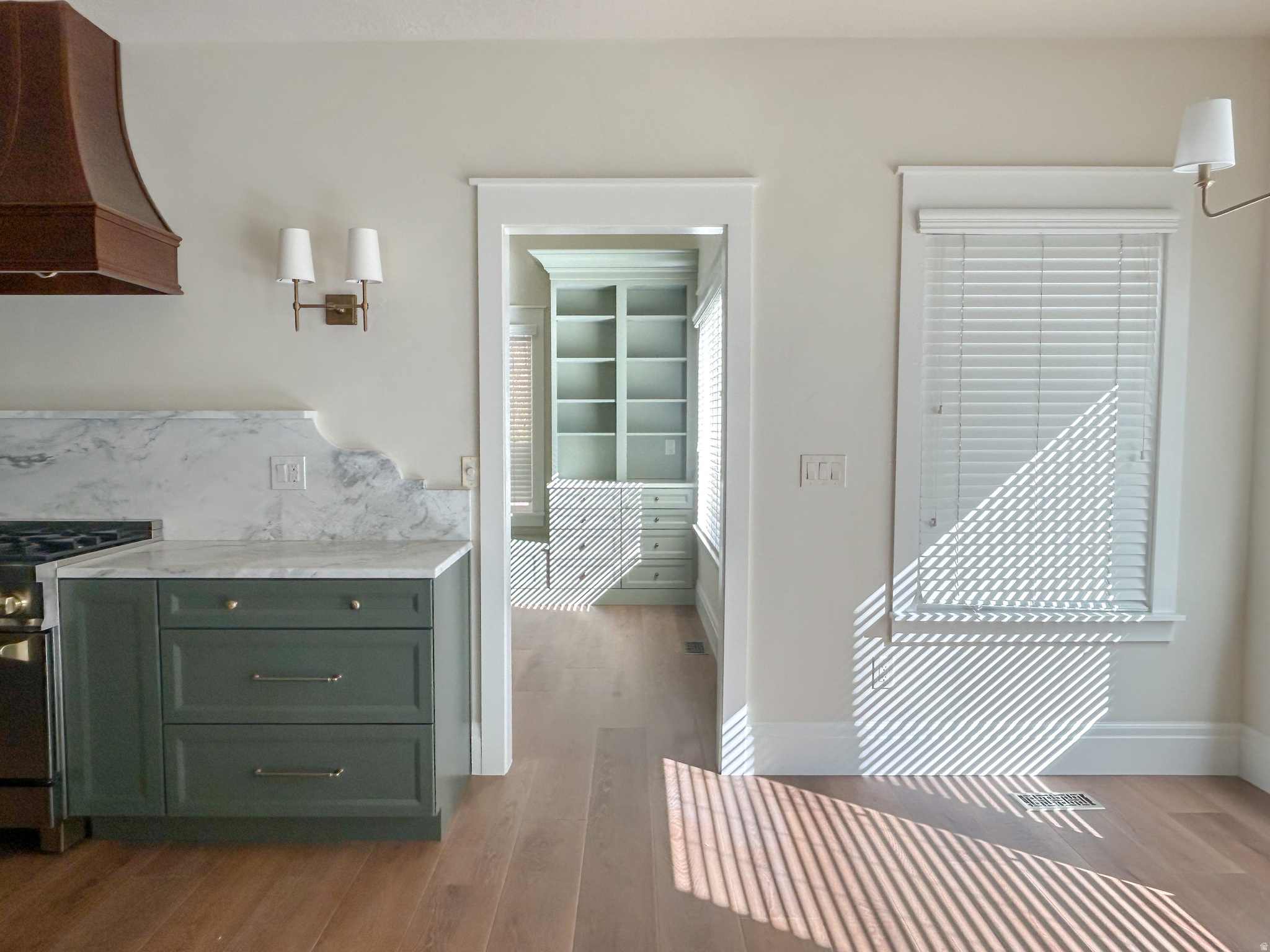 DAYBREAK - Residential