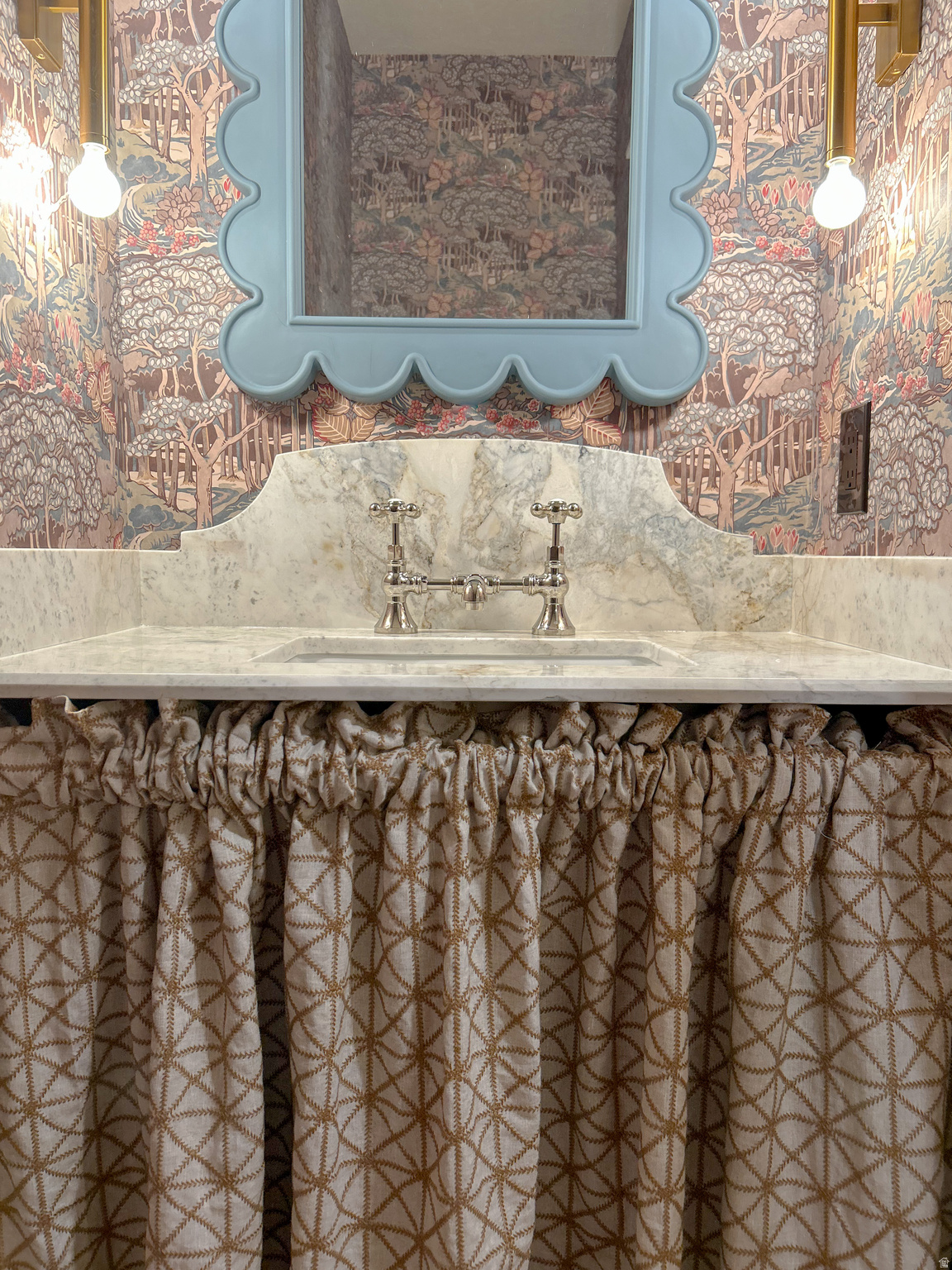 DAYBREAK - Residential