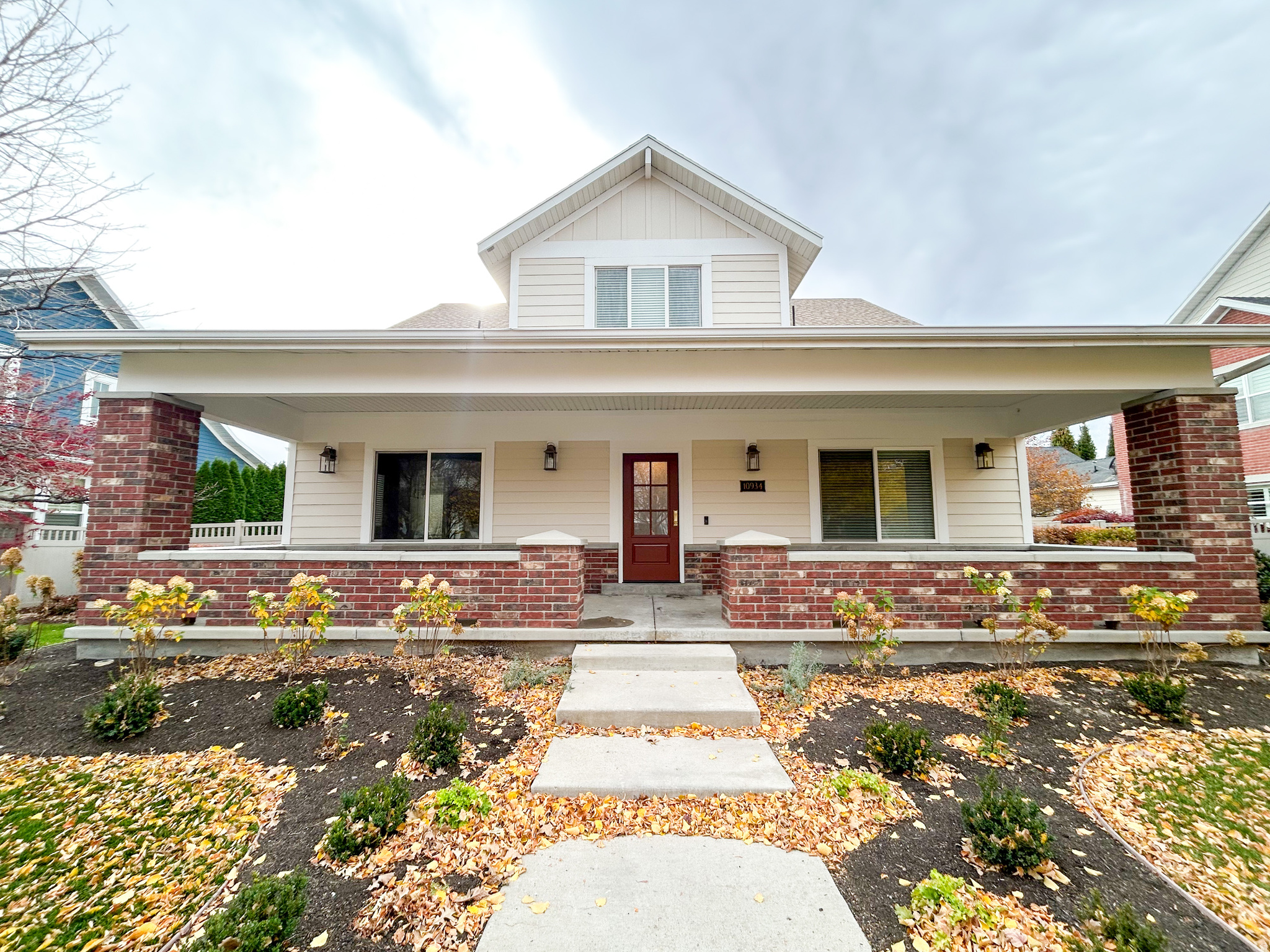 DAYBREAK - Residential