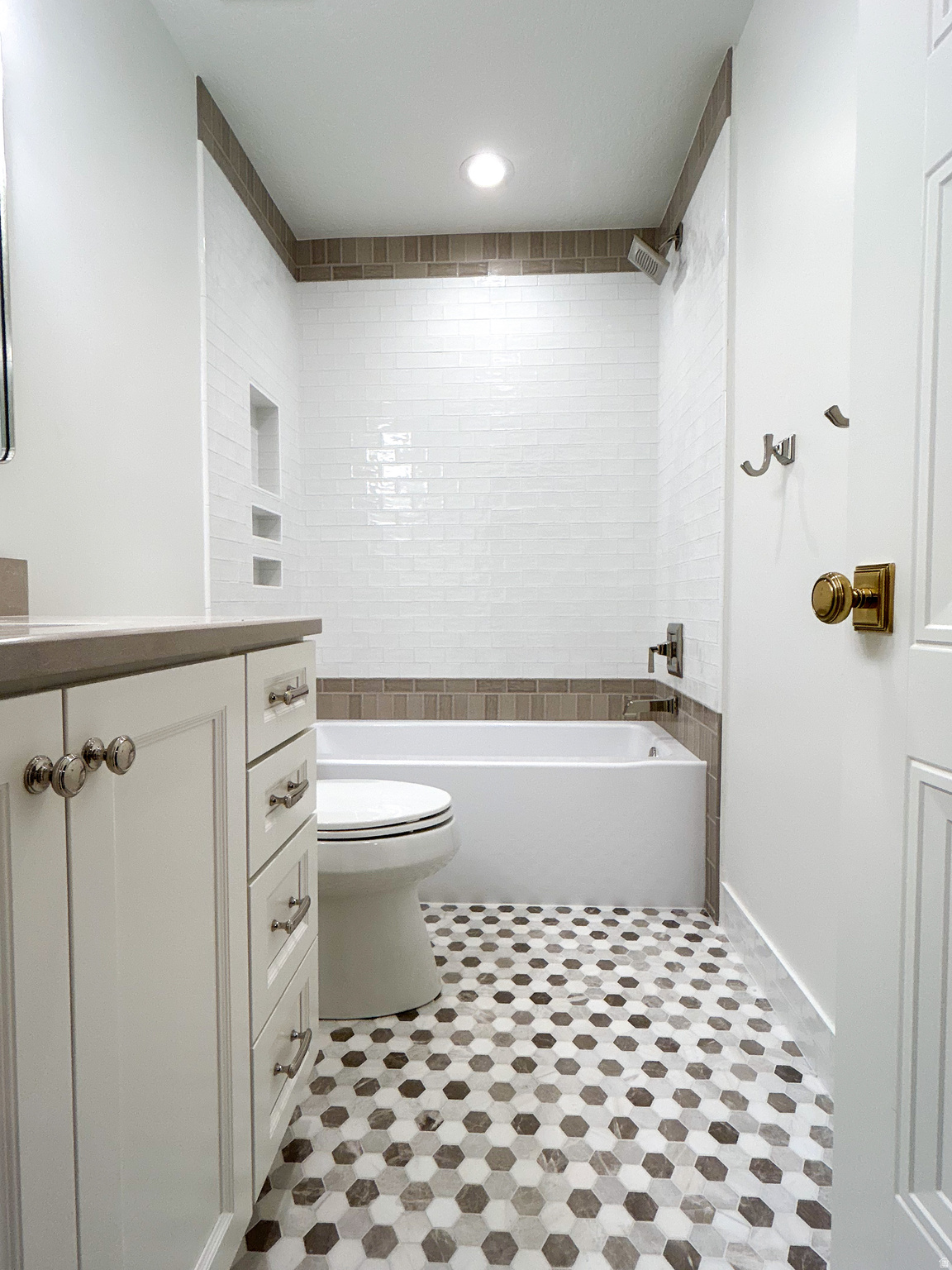 DAYBREAK - Residential