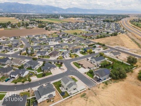 Tiny photo for 3352 W 625 S, Syracuse, UT 84075 (MLS # 2179006)