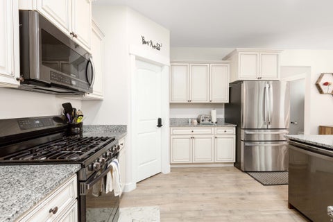 Tiny photo for 3352 W 625 S, Syracuse, UT 84075 (MLS # 2179006)