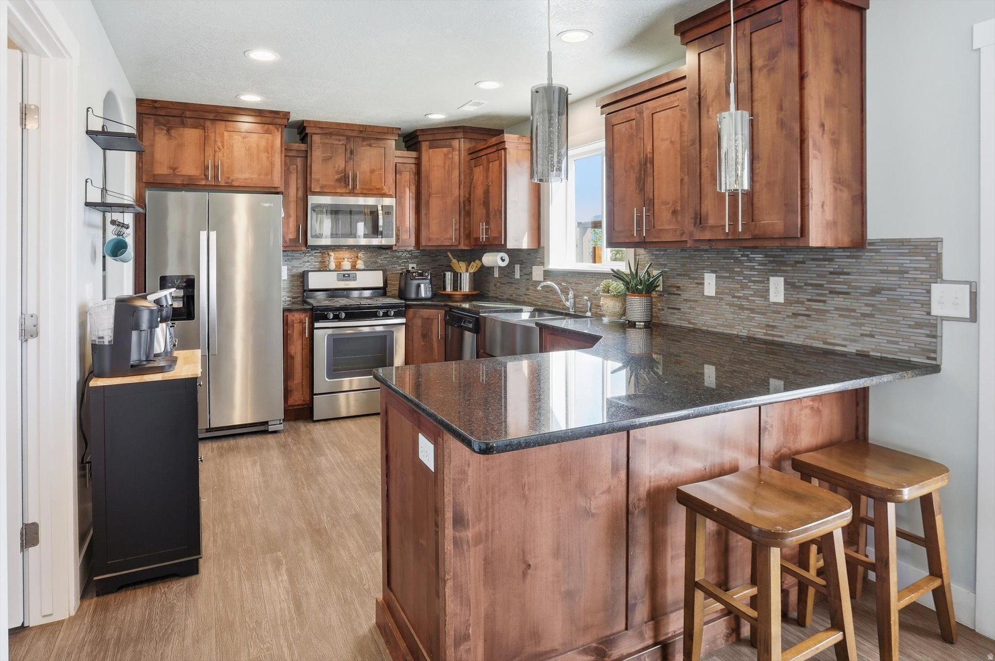 RIVER VALLEY - Residential