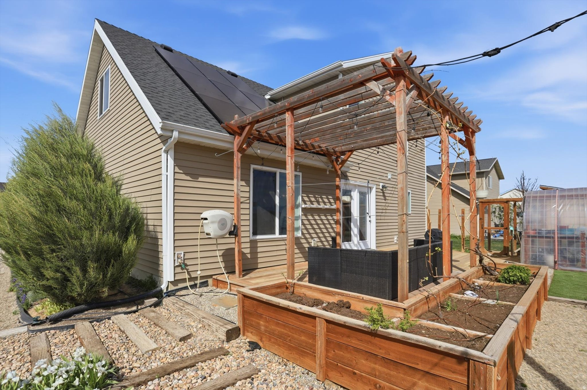 RIVER VALLEY - Residential