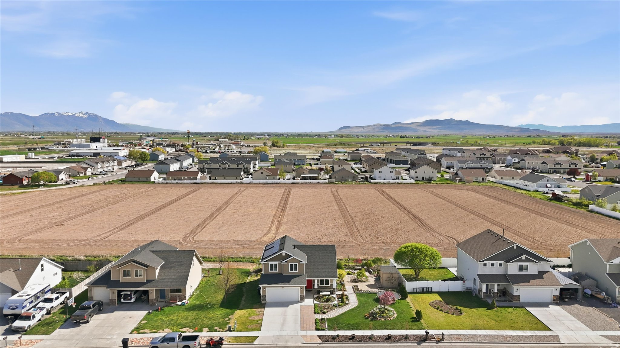 RIVER VALLEY - Residential