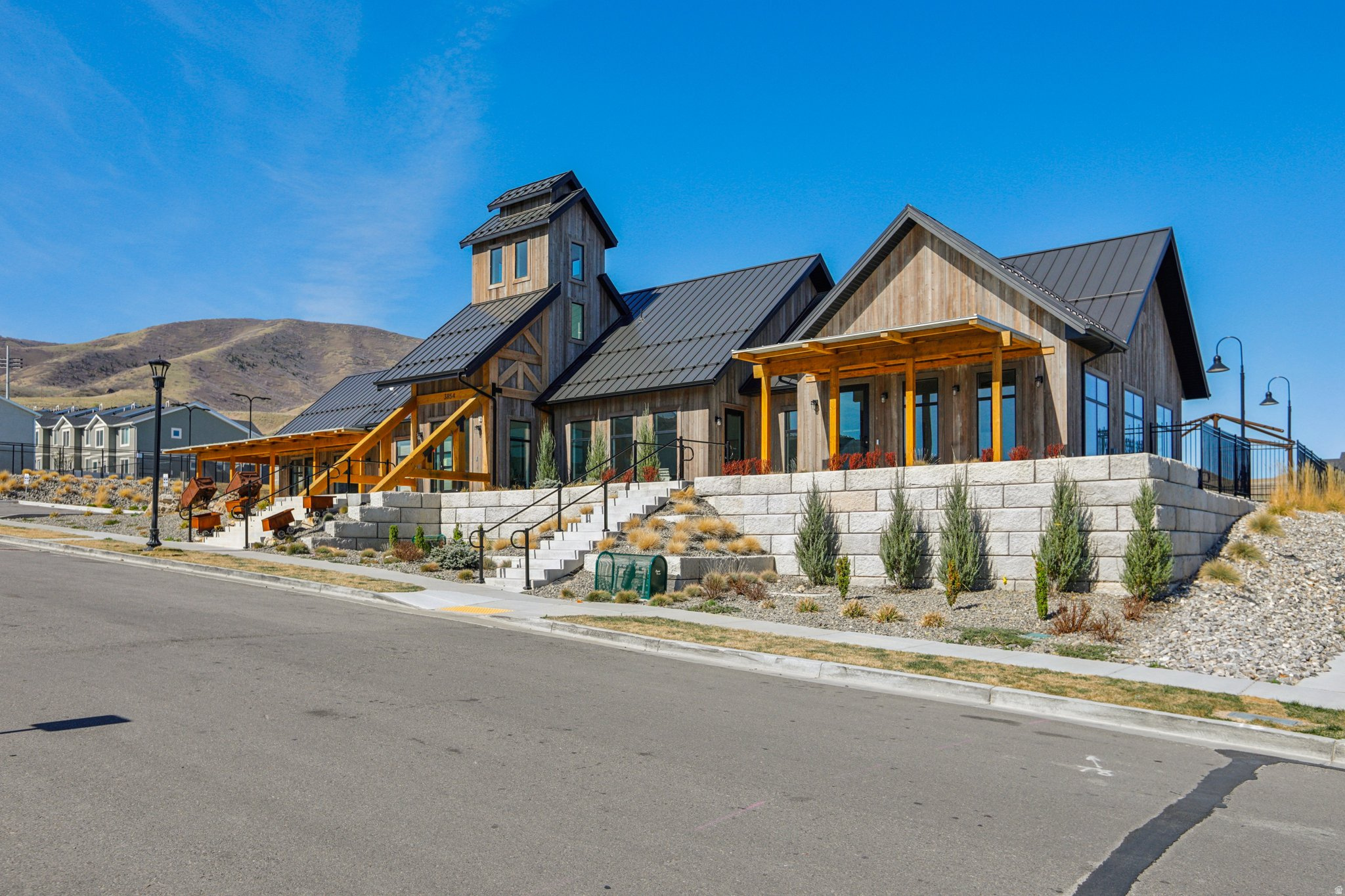 LITTLE VALLEY GATEWAY - Residential