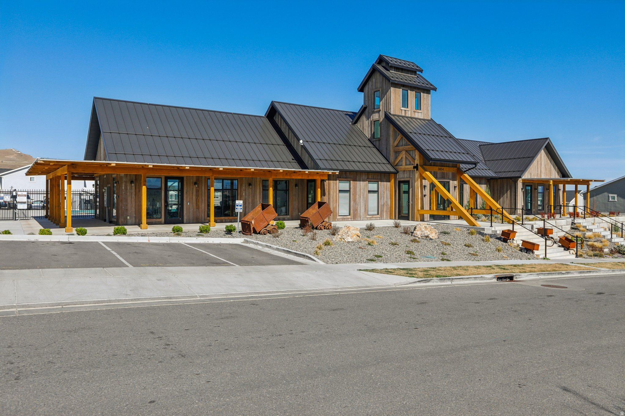 LITTLE VALLEY GATEWAY - Residential