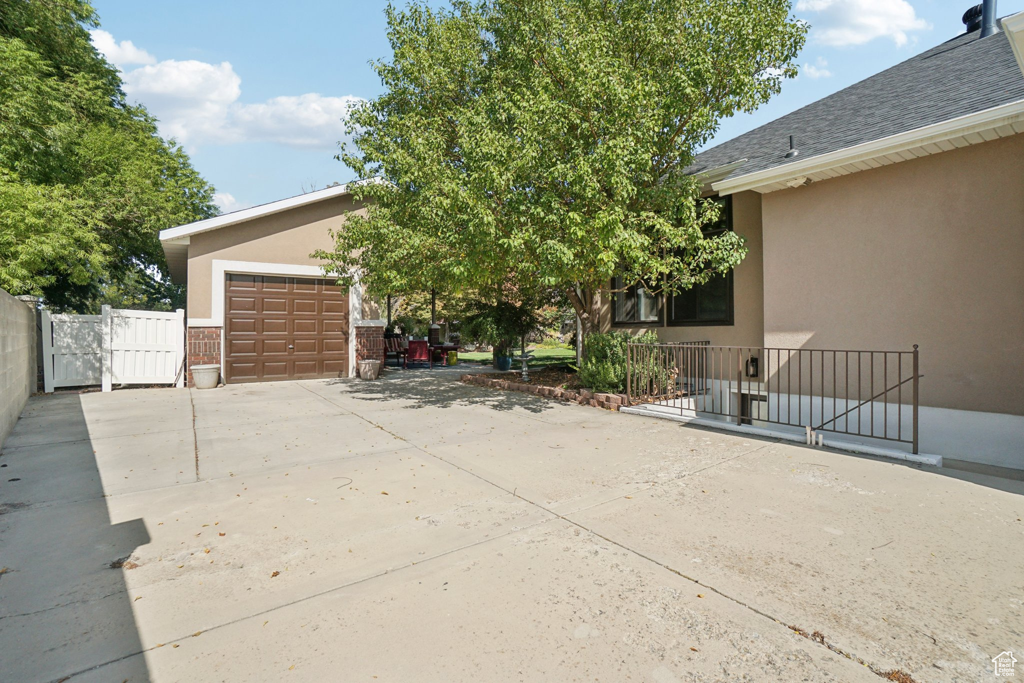 CHARTER POINTE - Residential