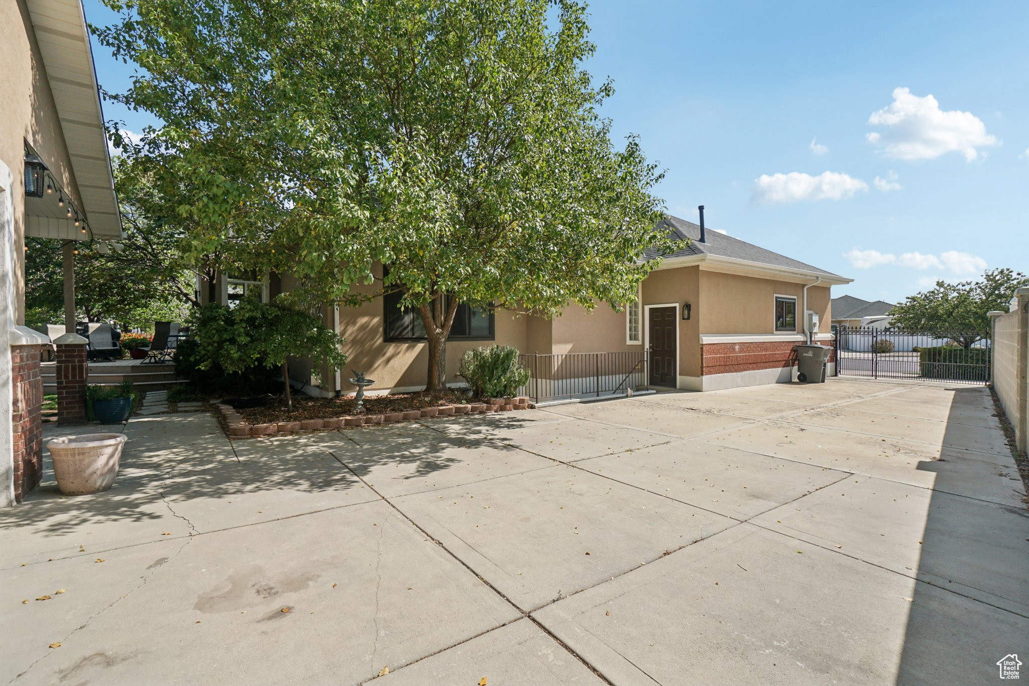 CHARTER POINTE - Residential