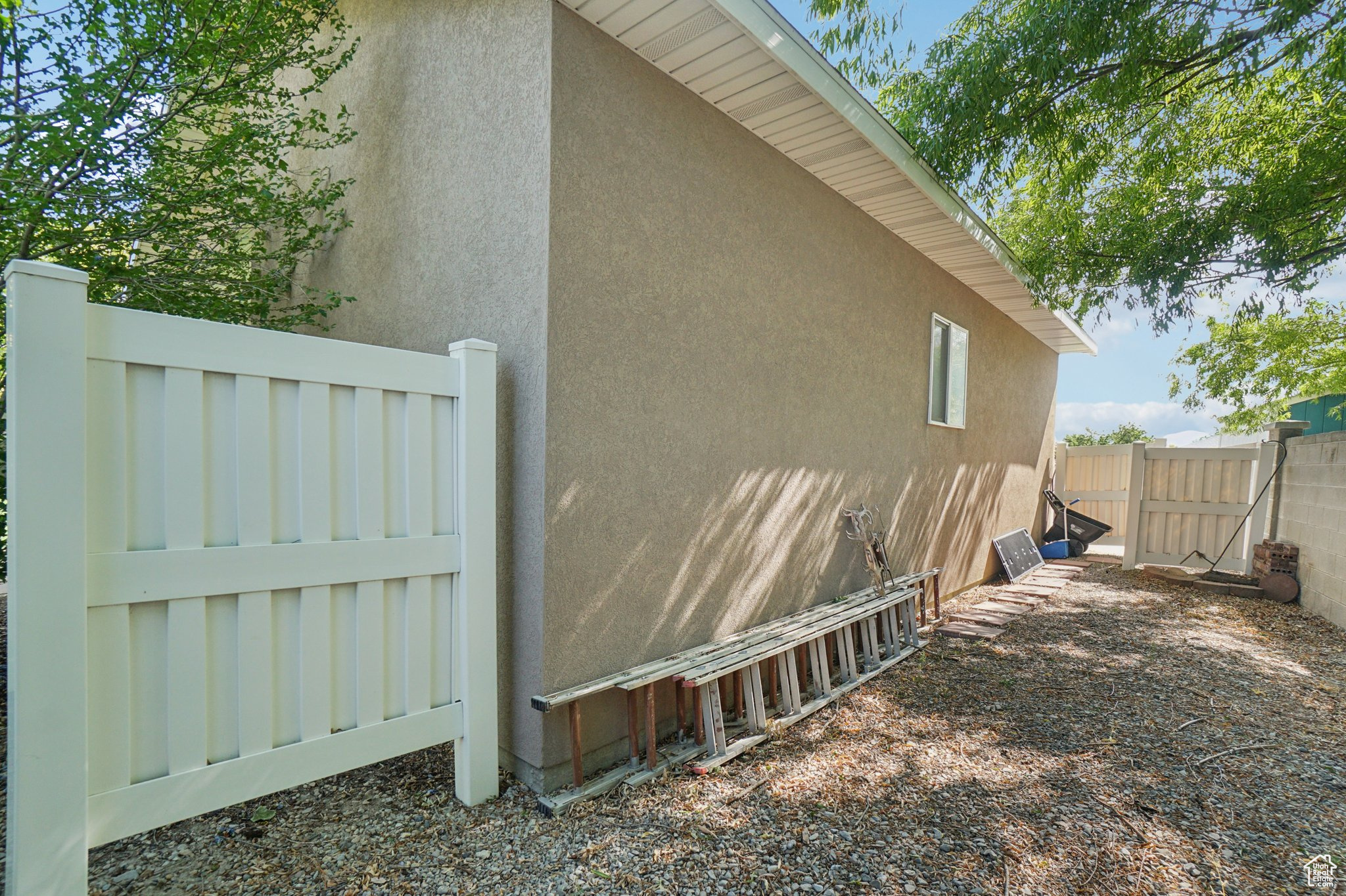 CHARTER POINTE - Residential