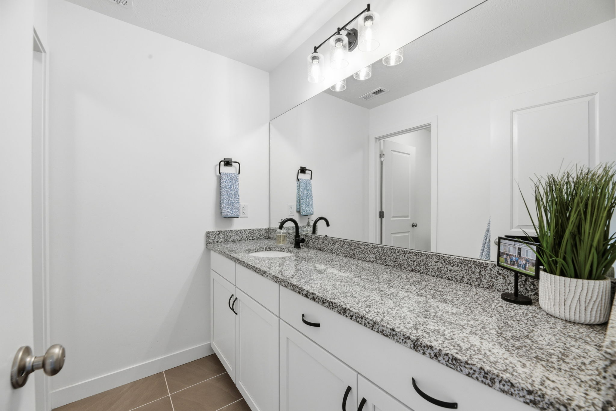 CREEKSHIDE  AT SHORELINE - Residential