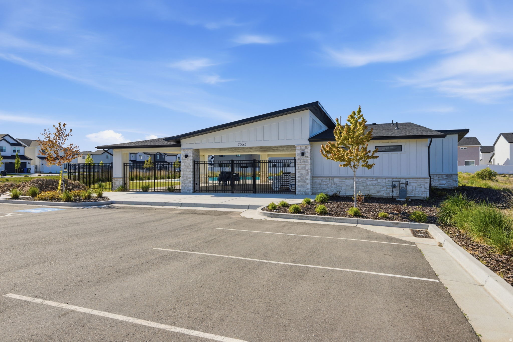 CREEKSHIDE  AT SHORELINE - Residential