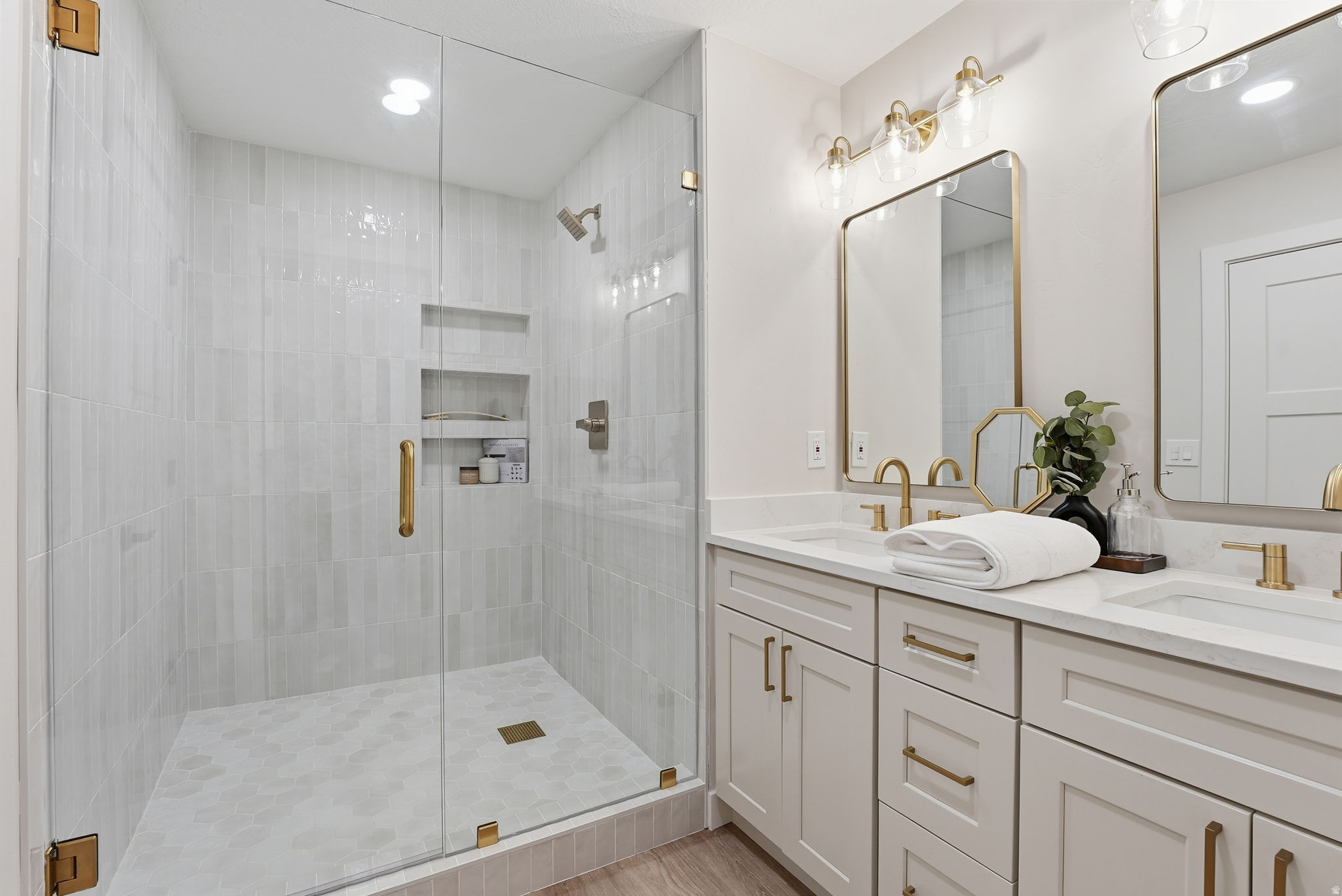 MERVILLA CONDM - Residential
