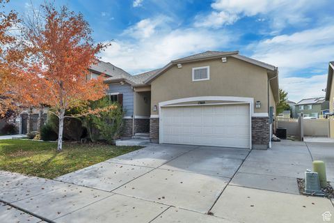 Photo of 13168 S BRICKSHIRE LN, Herriman, UT 84096 (MLS # 2119304)