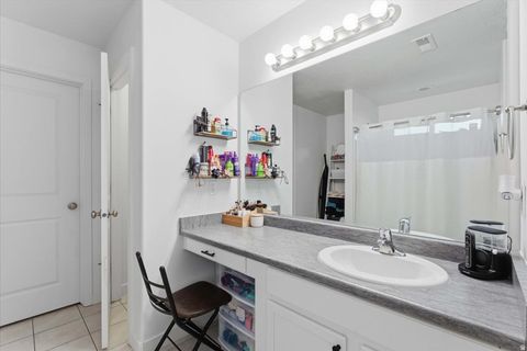 Tiny photo for 1596 W PARKVIEW DR, Syracuse, UT 84075 (MLS # 2127168)