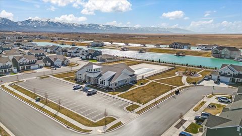 Tiny photo for 1596 W PARKVIEW DR, Syracuse, UT 84075 (MLS # 2127168)