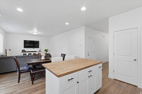 Tiny photo for 1596 W PARKVIEW DR, Syracuse, UT 84075 (MLS # 2127168)