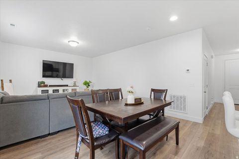 Tiny photo for 1596 W PARKVIEW DR, Syracuse, UT 84075 (MLS # 2127168)