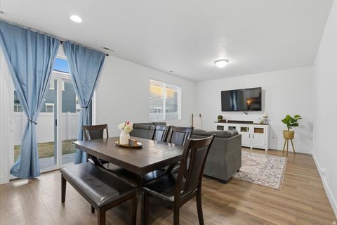 Tiny photo for 1596 W PARKVIEW DR, Syracuse, UT 84075 (MLS # 2127168)