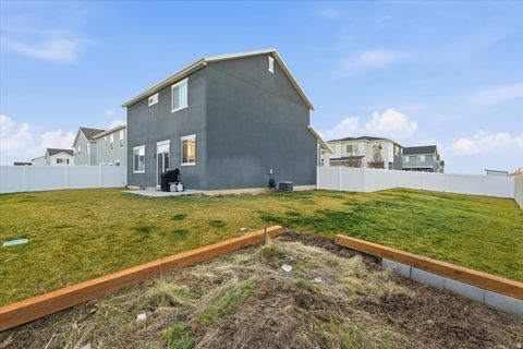 Tiny photo for 1596 W PARKVIEW DR, Syracuse, UT 84075 (MLS # 2127168)