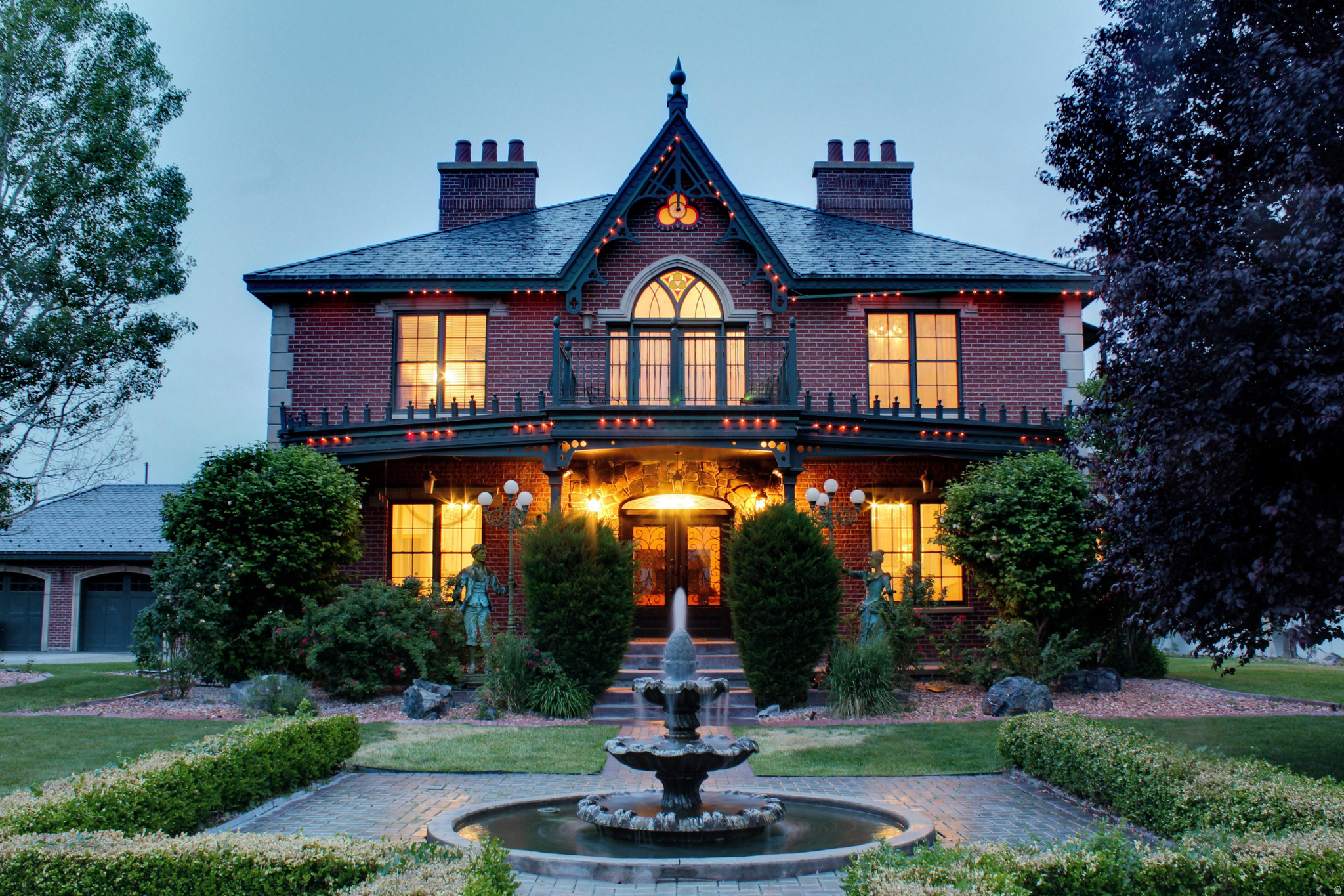 EQUESTRIAN ESTATES - Residential