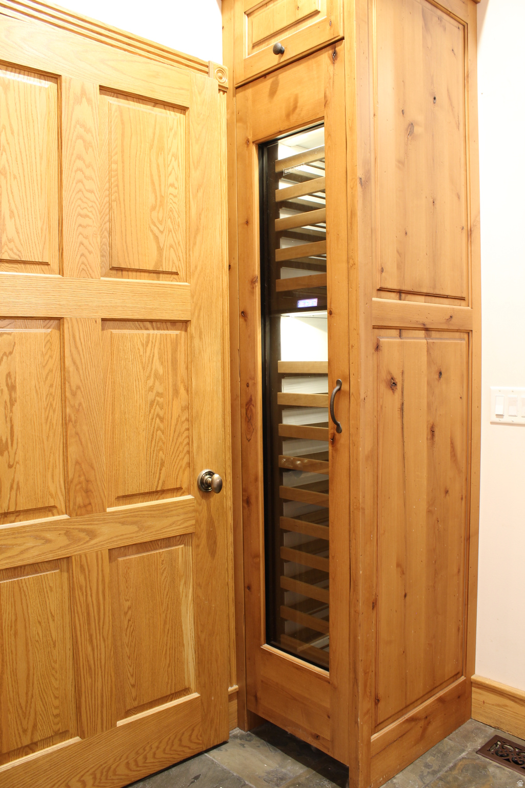 EQUESTRIAN ESTATES - Residential
