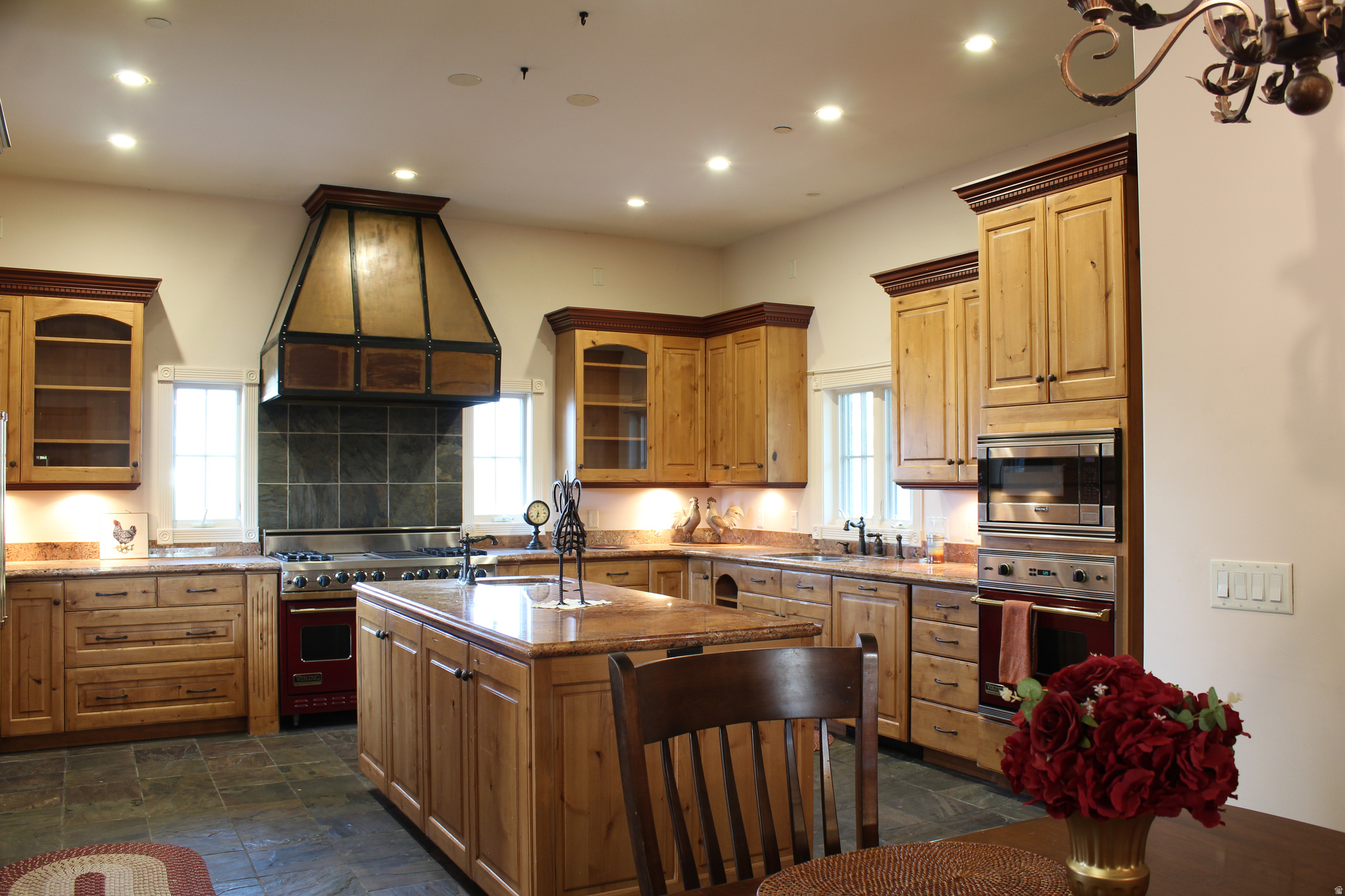 EQUESTRIAN ESTATES - Residential