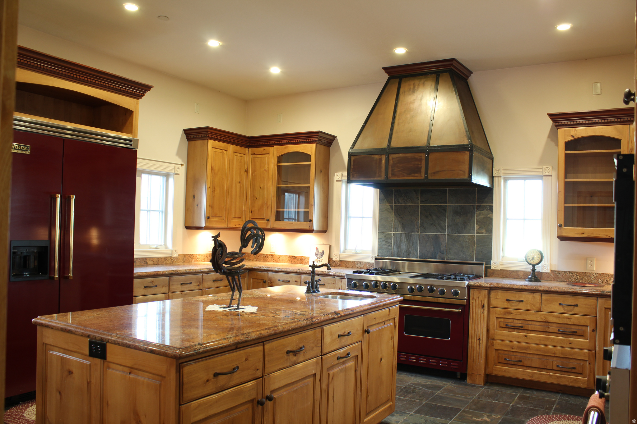 EQUESTRIAN ESTATES - Residential