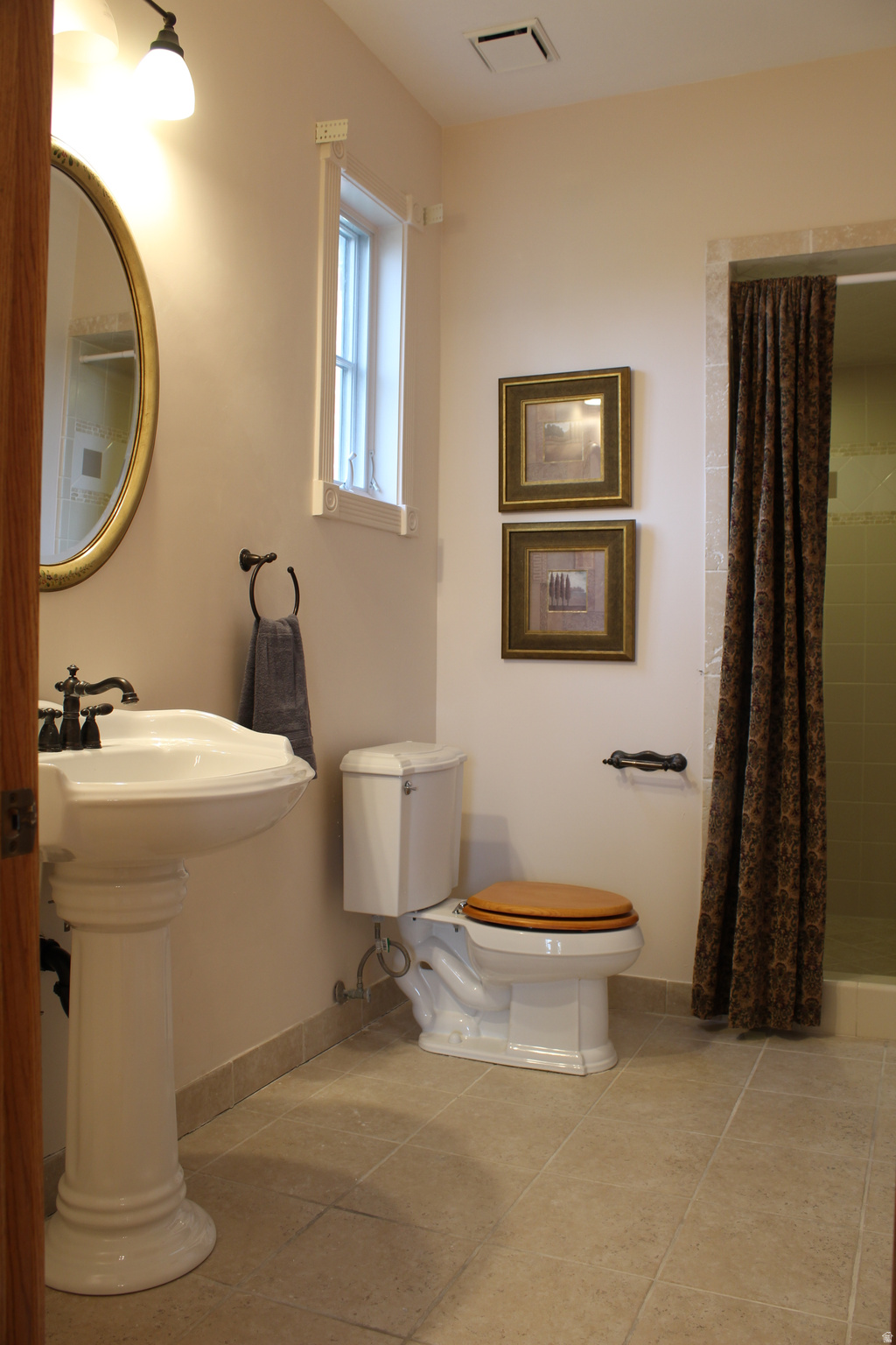 EQUESTRIAN ESTATES - Residential